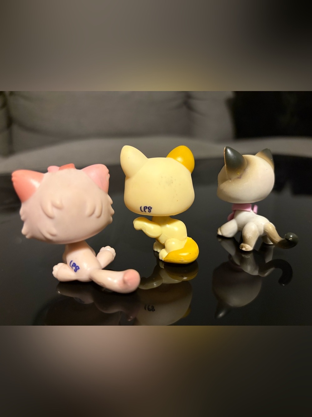 Littlest Pet Shop Cream and Yellow Cat Figure with Big Eyes - Picture 2 of 6